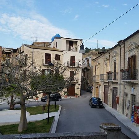 Casa Natia Bed & Breakfast Favara Exterior photo