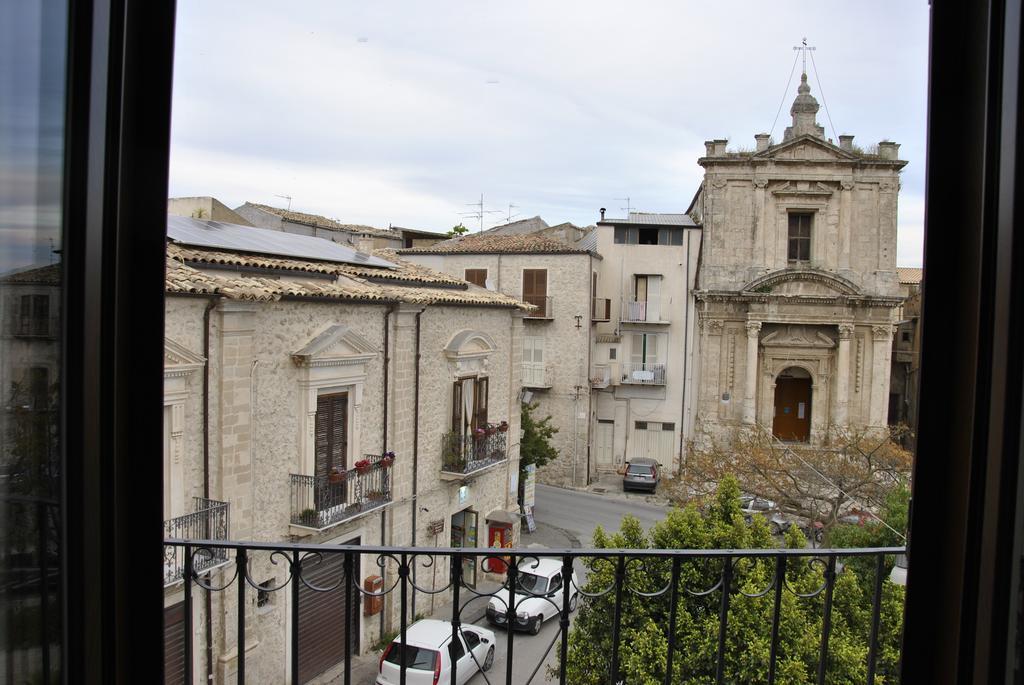 Casa Natia Bed & Breakfast Favara Exterior photo