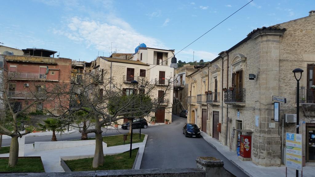 Casa Natia Bed & Breakfast Favara Exterior photo